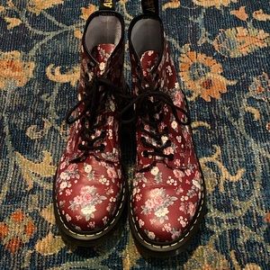 Dr Martens Flower Boots